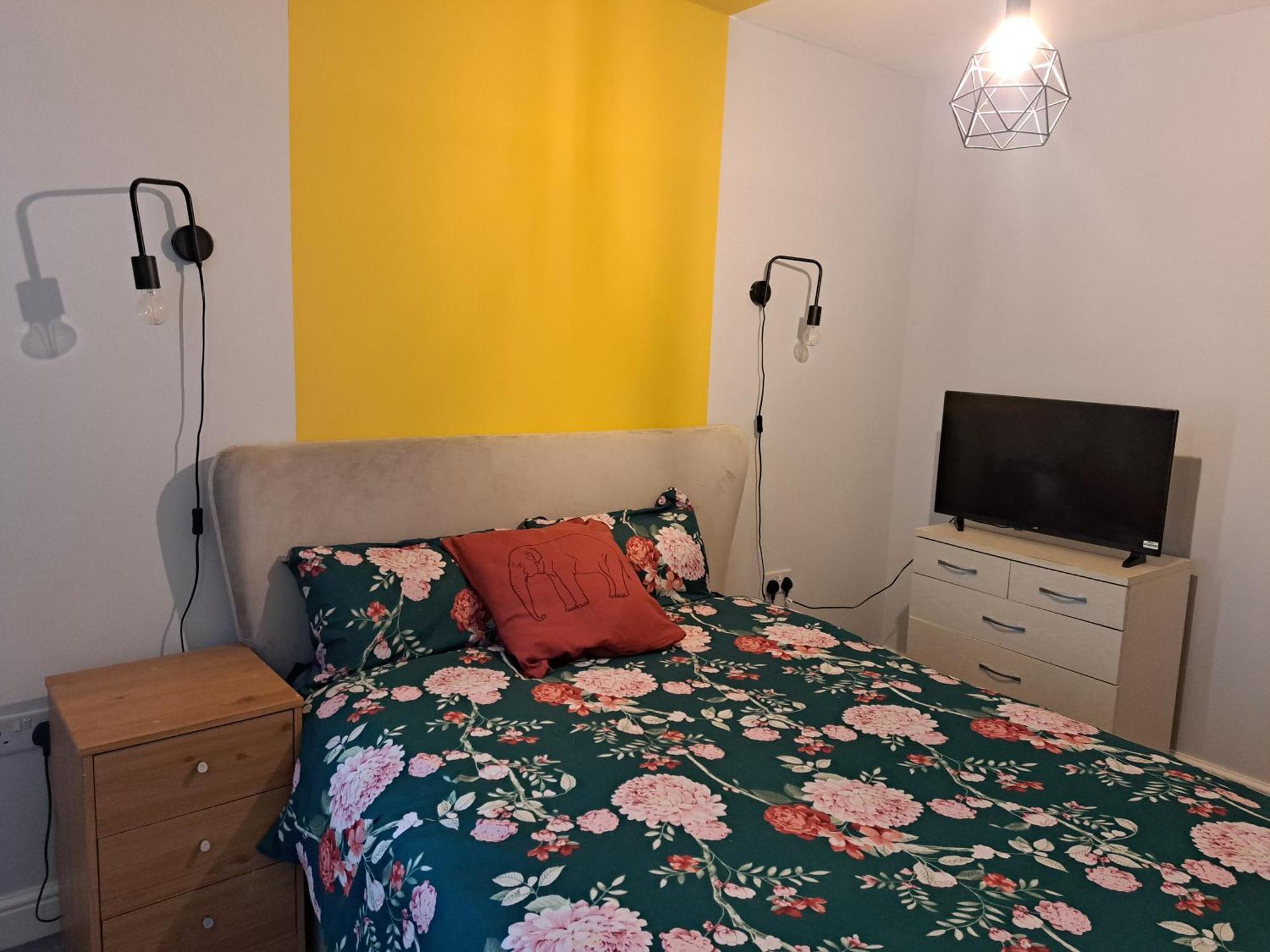 Private And Comfortable Room In Cosy Home Nottingham Exterior foto